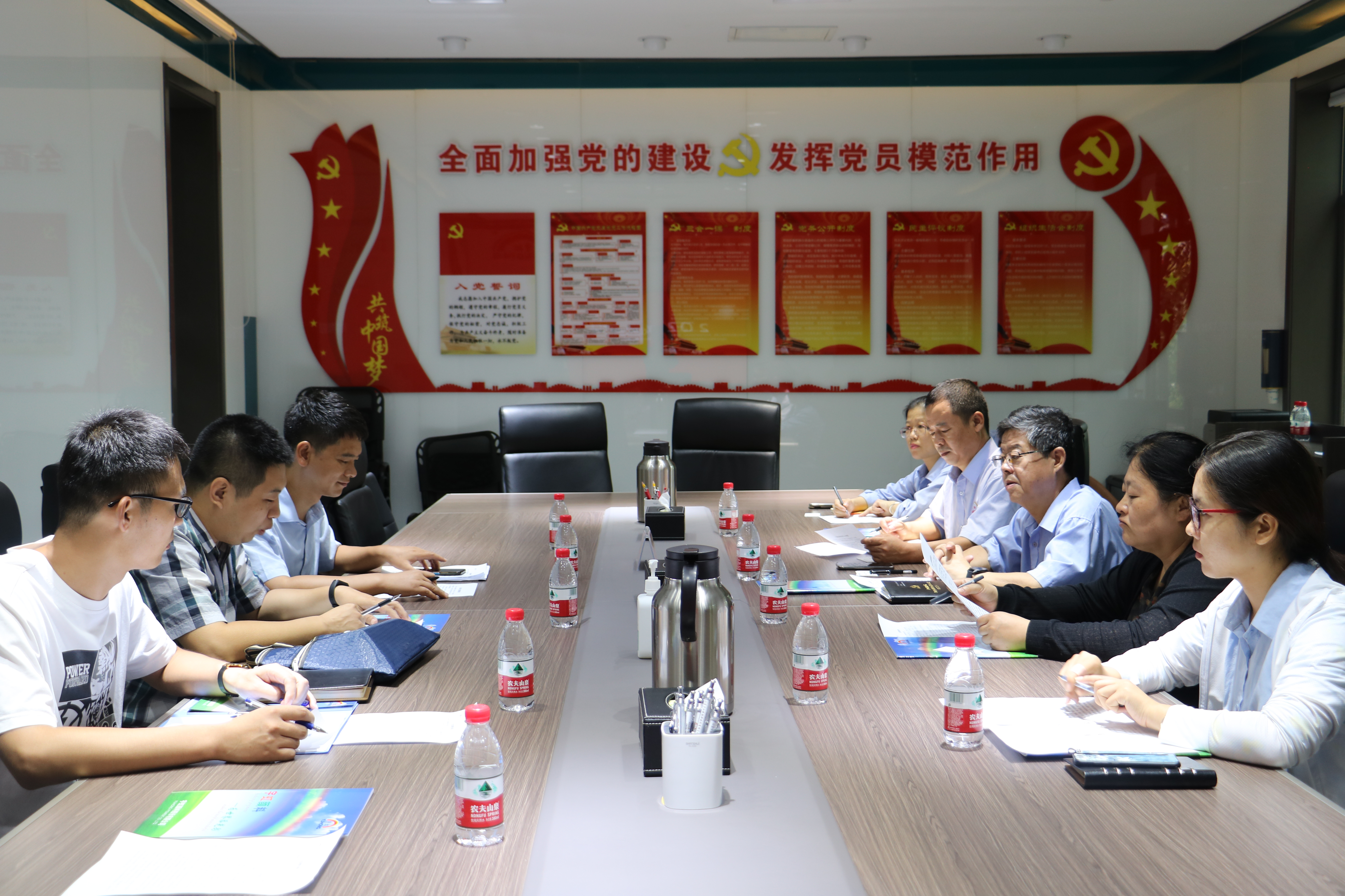 千方百計(jì)引人才，改革創(chuàng)新激活力，市人才發(fā)展集團(tuán)蒞臨宇虹顏料走訪調(diào)研